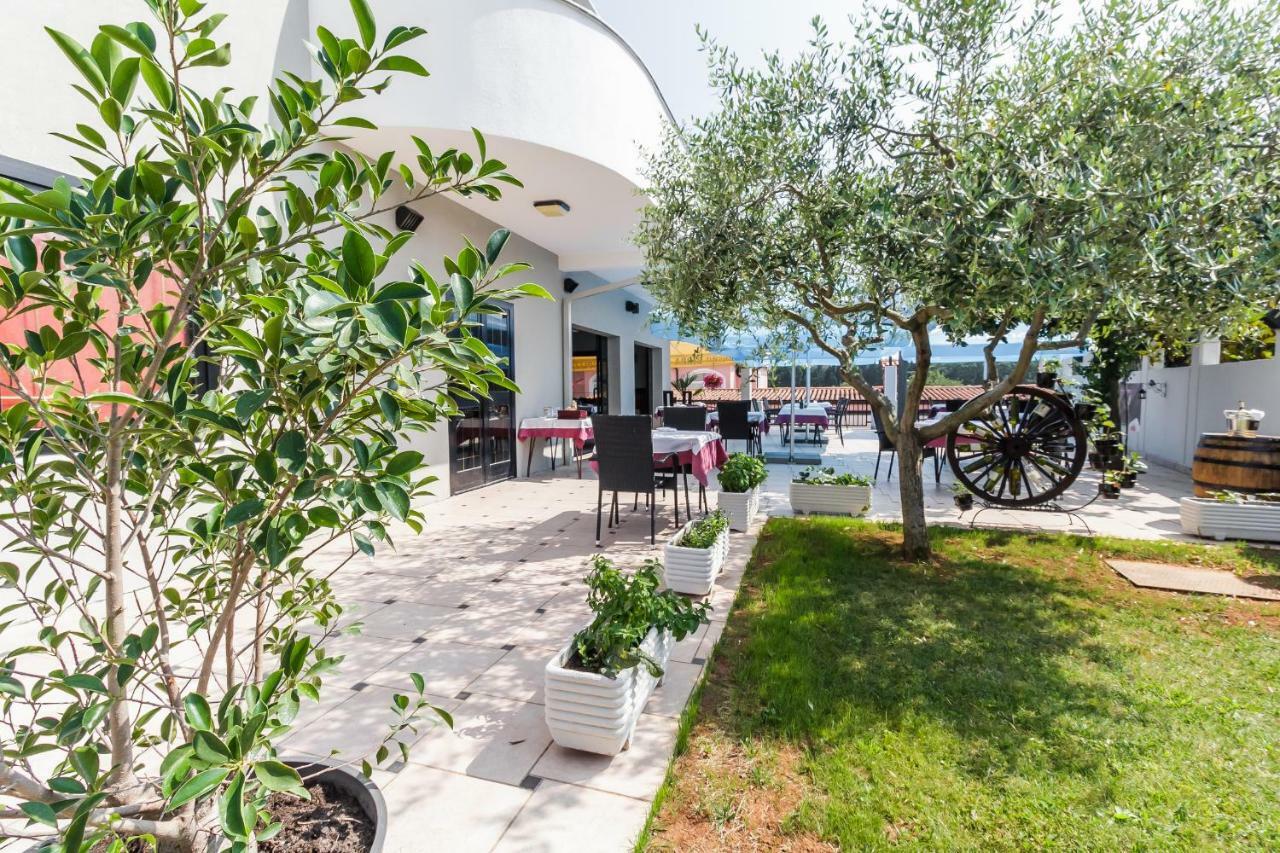 Apartments El Faro سافودغيا المظهر الخارجي الصورة