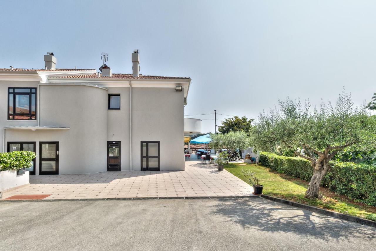 Apartments El Faro سافودغيا المظهر الخارجي الصورة