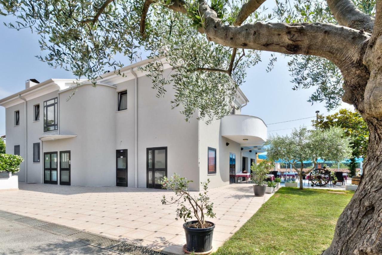Apartments El Faro سافودغيا المظهر الخارجي الصورة